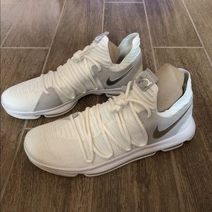 Nike Zoom KD10 size 17, RARE/EXCLUSIVE